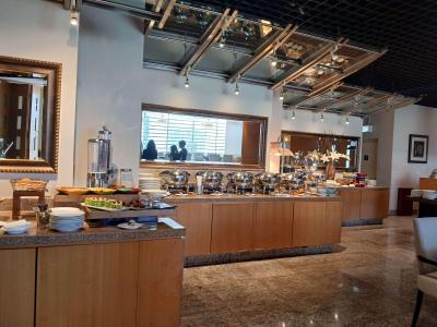 Oakwood Premier Cozmo